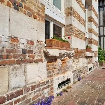 Le Refuge D'alfred, Centre Apartment